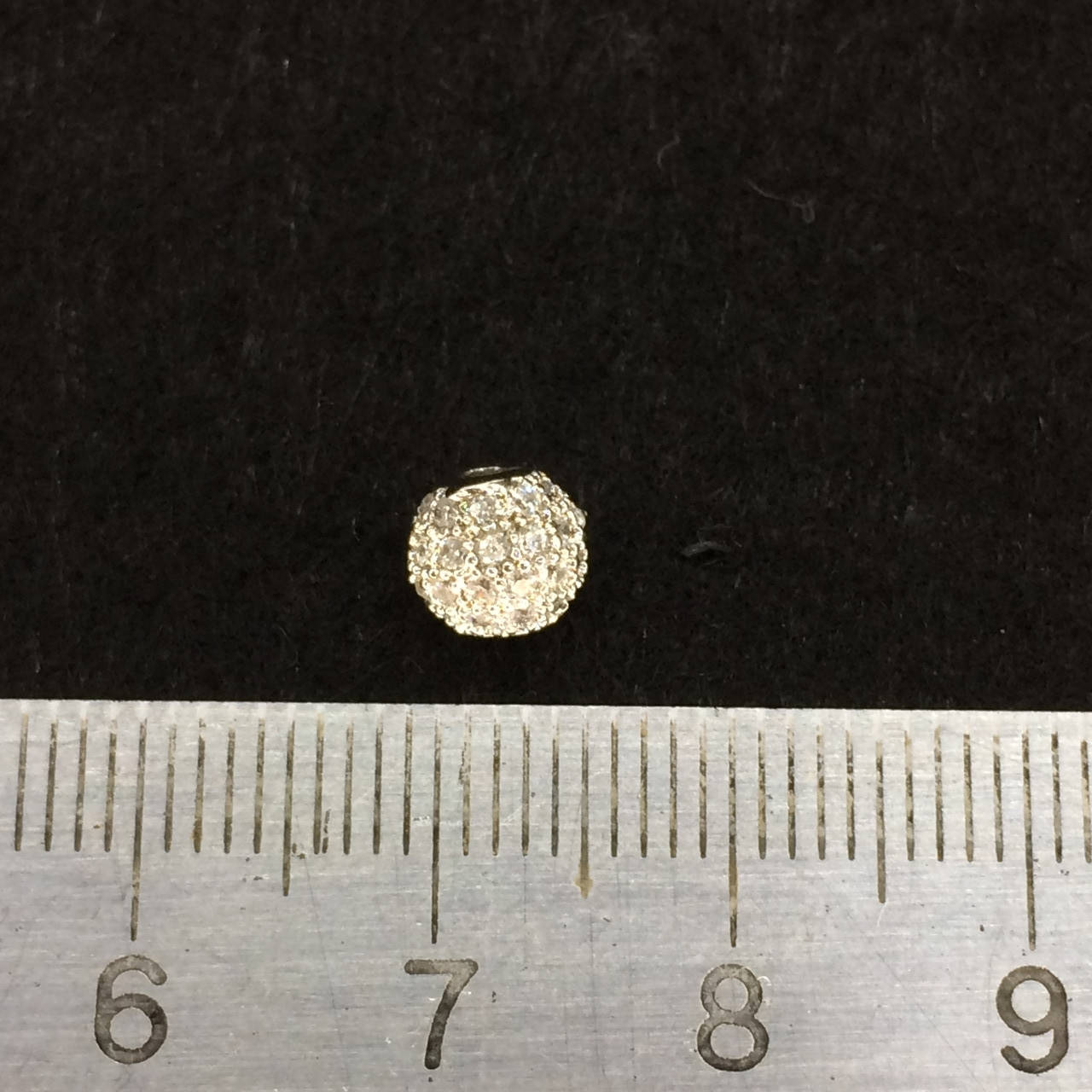 

Бусина 6мм с фианитами ( гипоаллергеннный сплав) цвет серебро