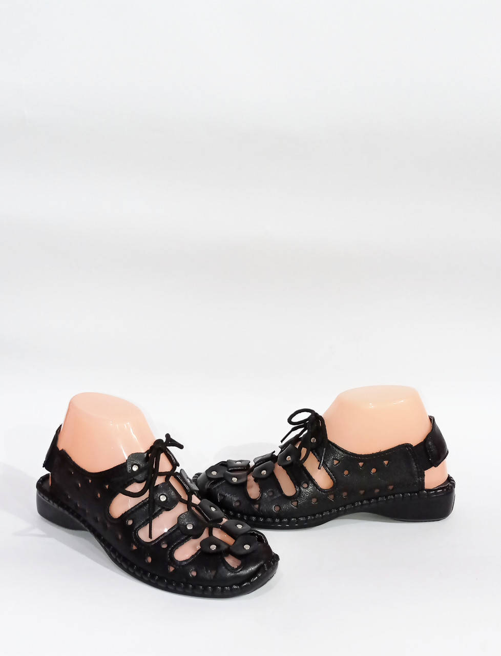 

Женские босоножки, на шнуровке на низком ходу на широкую ногу (пресс кожа)