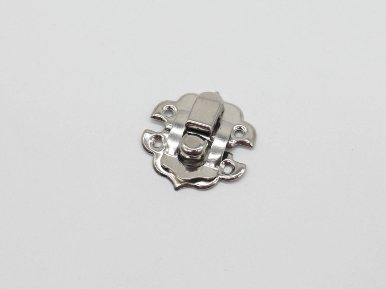 

Замок для шкатулок. Цвет "никель". 30х30мм, Серебро