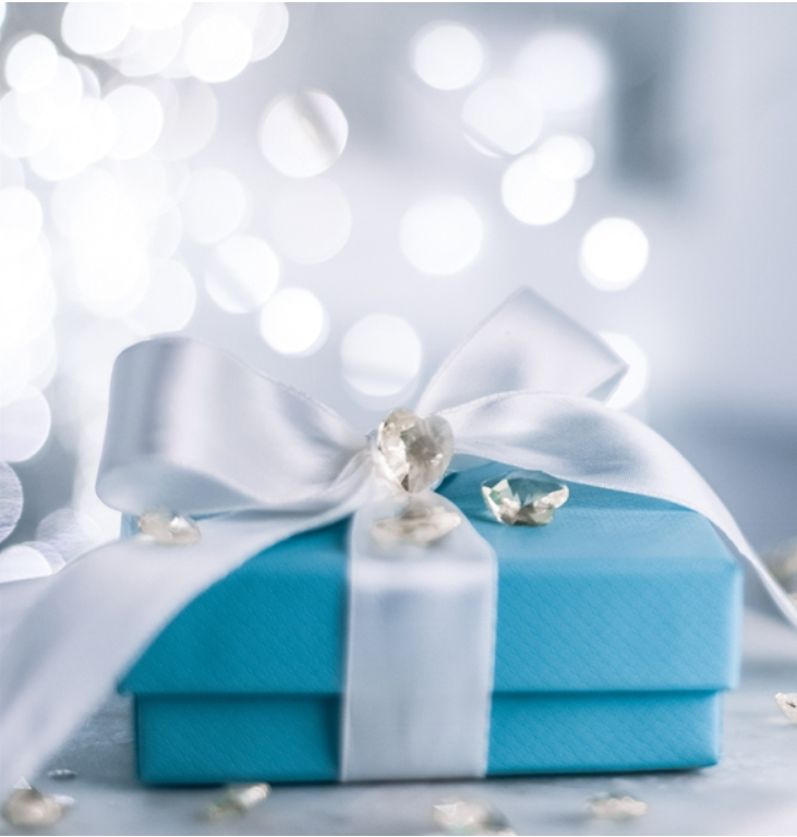 

Подарочный бумажный пакет КВАДРАТ 23*24*10 см Бант