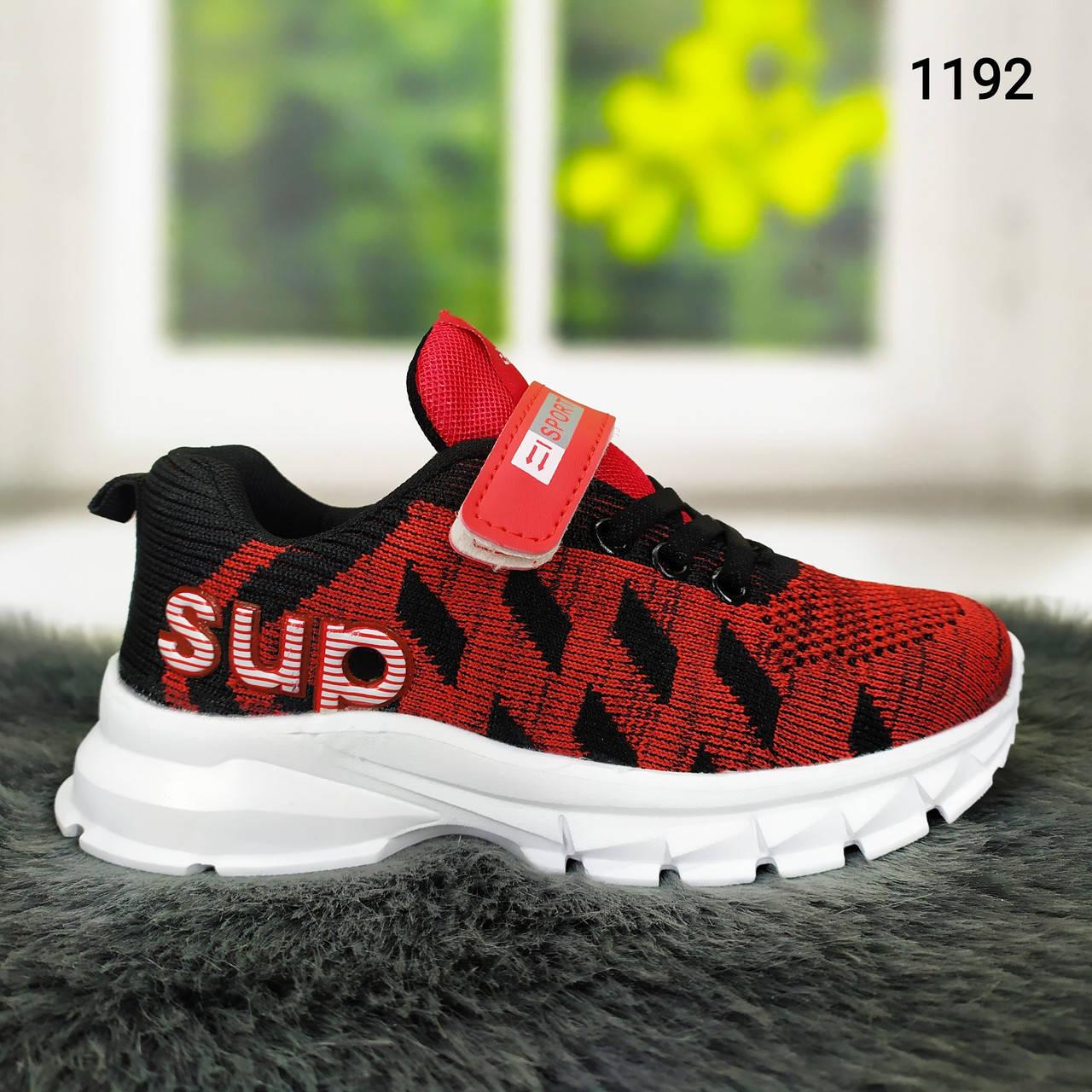 

Детские кроссовки для девочки красные текстильные на пенковой подошве Канарейка