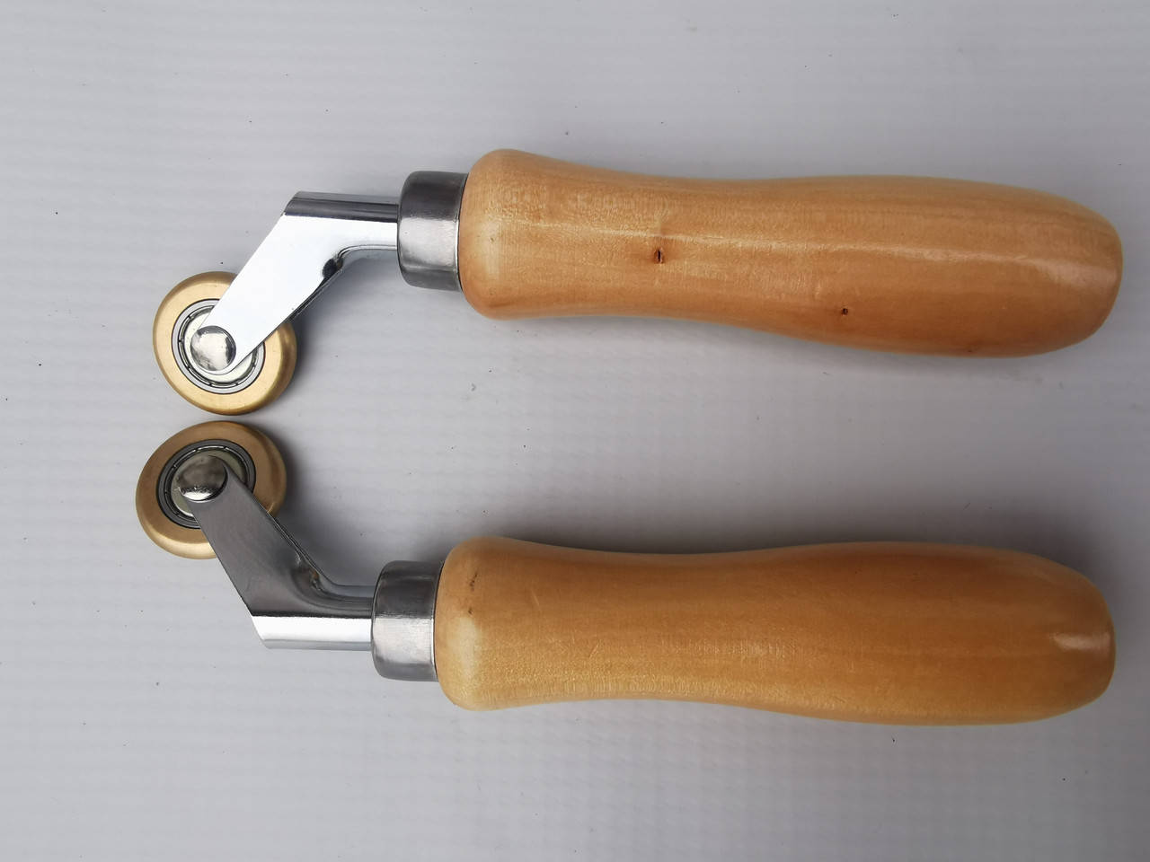 

Прикаточный ролик латунный для сварки ПВХ 6-28мм мм Leister Herz