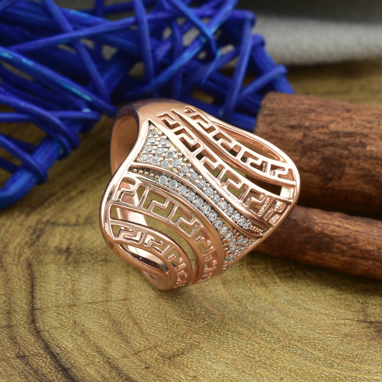 

Кольцо Xuping 15201 ширина 24 мм белые фианиты позолота РО размер 20