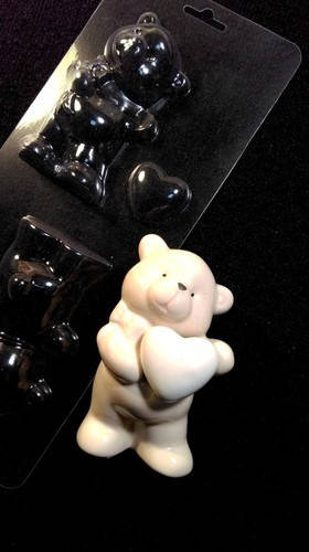 

Молд для шоколада Мишка с сердцем 3D ,пластик