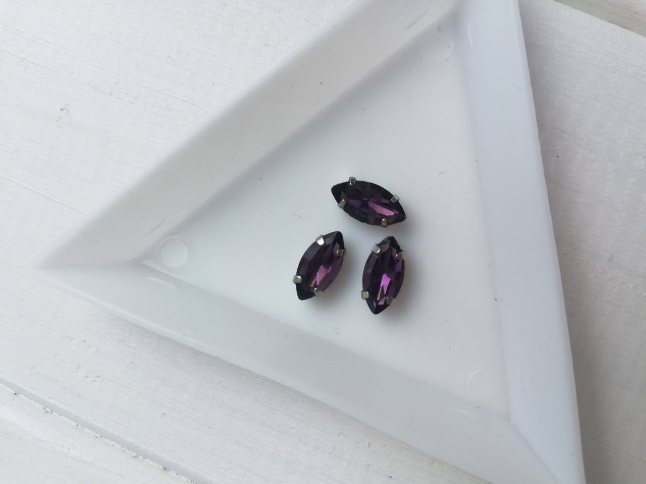 

Кристали Лодочки 5*10 мм (Маркізи) Колір Аметист (114)