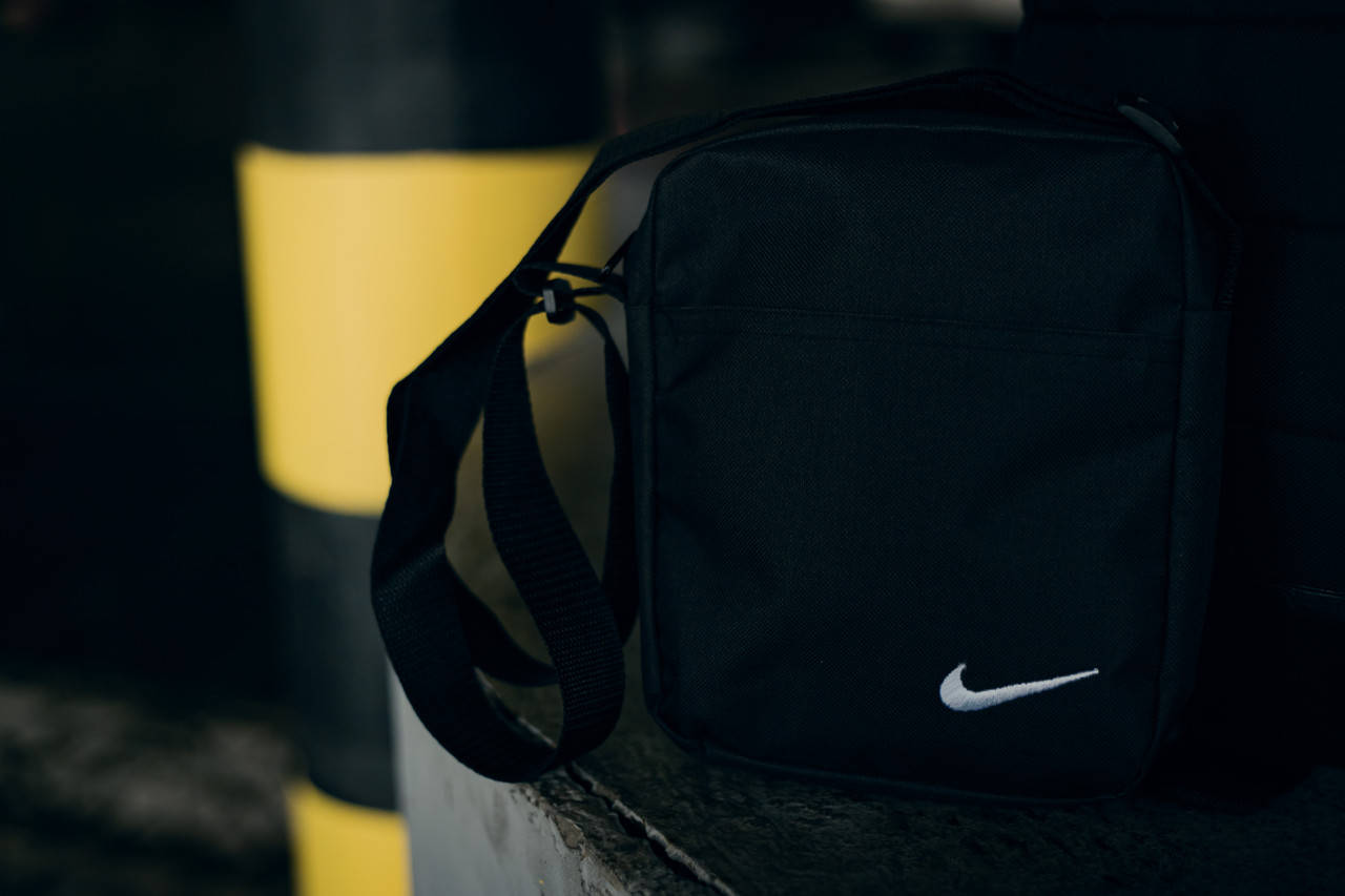 

Мужская барсетка Nike ( черная ), Черный