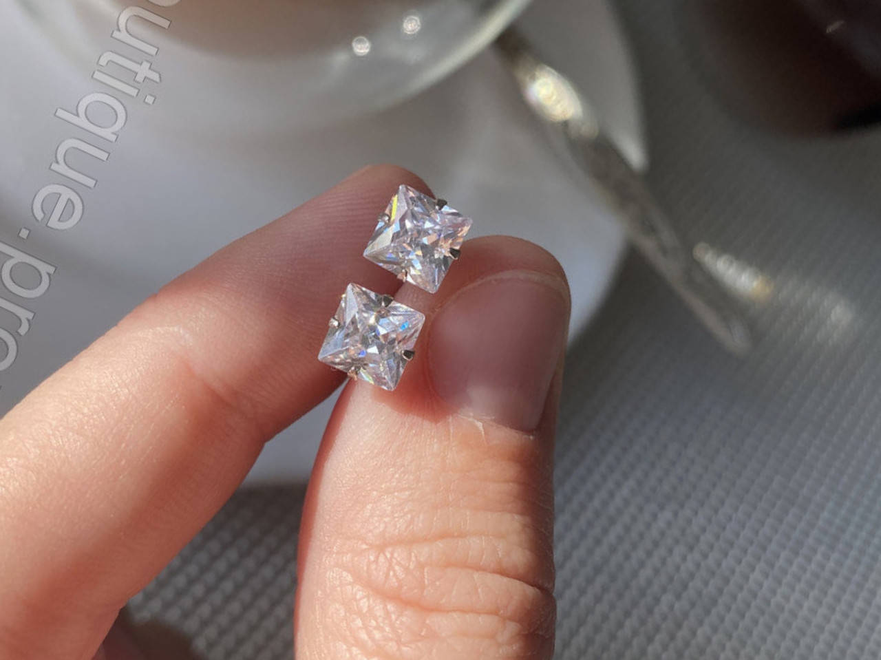 

Серьги гвоздики Квадратный камень 6 мм, 925 пробв, серебро