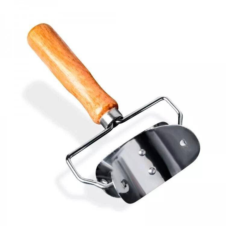 

Ролик для нарезки теста кружочками, нож для нарезки теста для пельменей и вареников, с деревянной ручкой