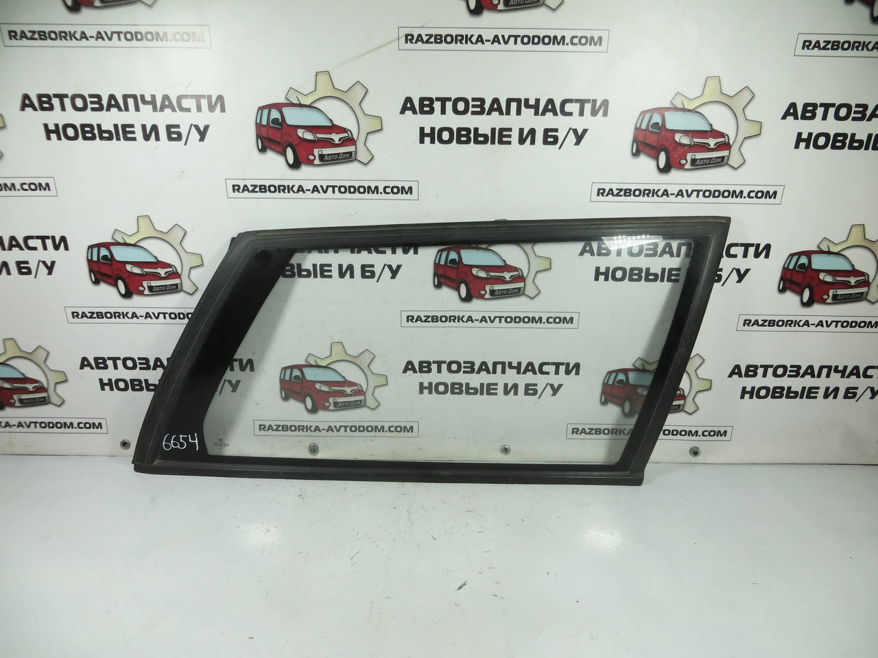 

Cтекло в кузов боковое заднее правое универсал VW PASSAT B3 (1988-1993) ОЕ: 333845298