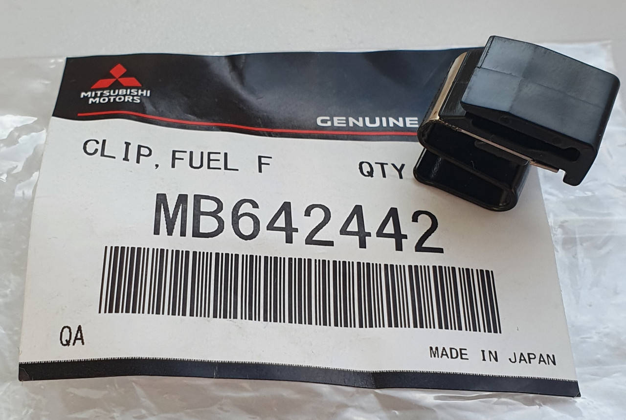 

Фиксатор лючка бензобака MMC - MB642442 (зам.MR970563) Lancer IX, Outlander, ASX