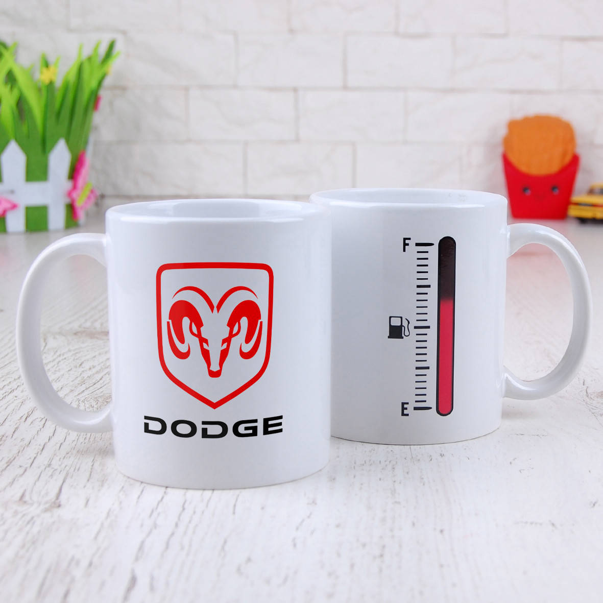 

Чашка-хамелеон "Заправка Додж" (Tank Up Dodge), Белый