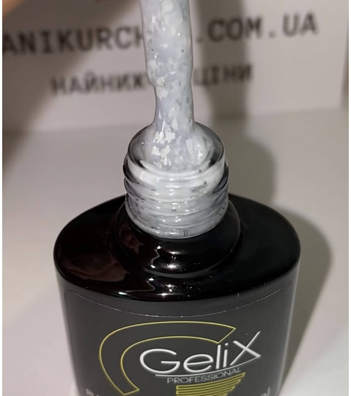 

База з срібною поталью 01 від “Gelix”, 8 мл