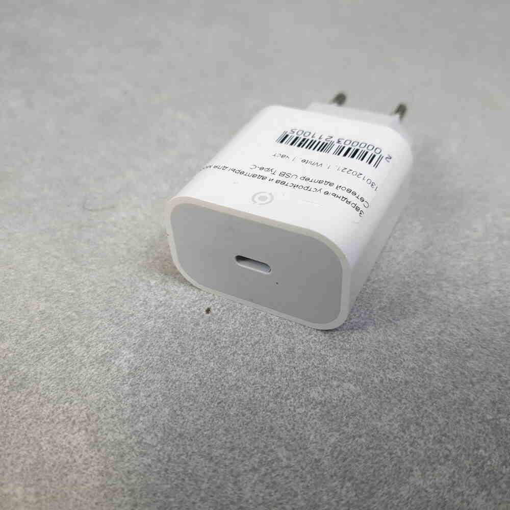 

Заряднее устройство адаптер для мобильного телефона Б/У Сетевой адаптер USB Type-C