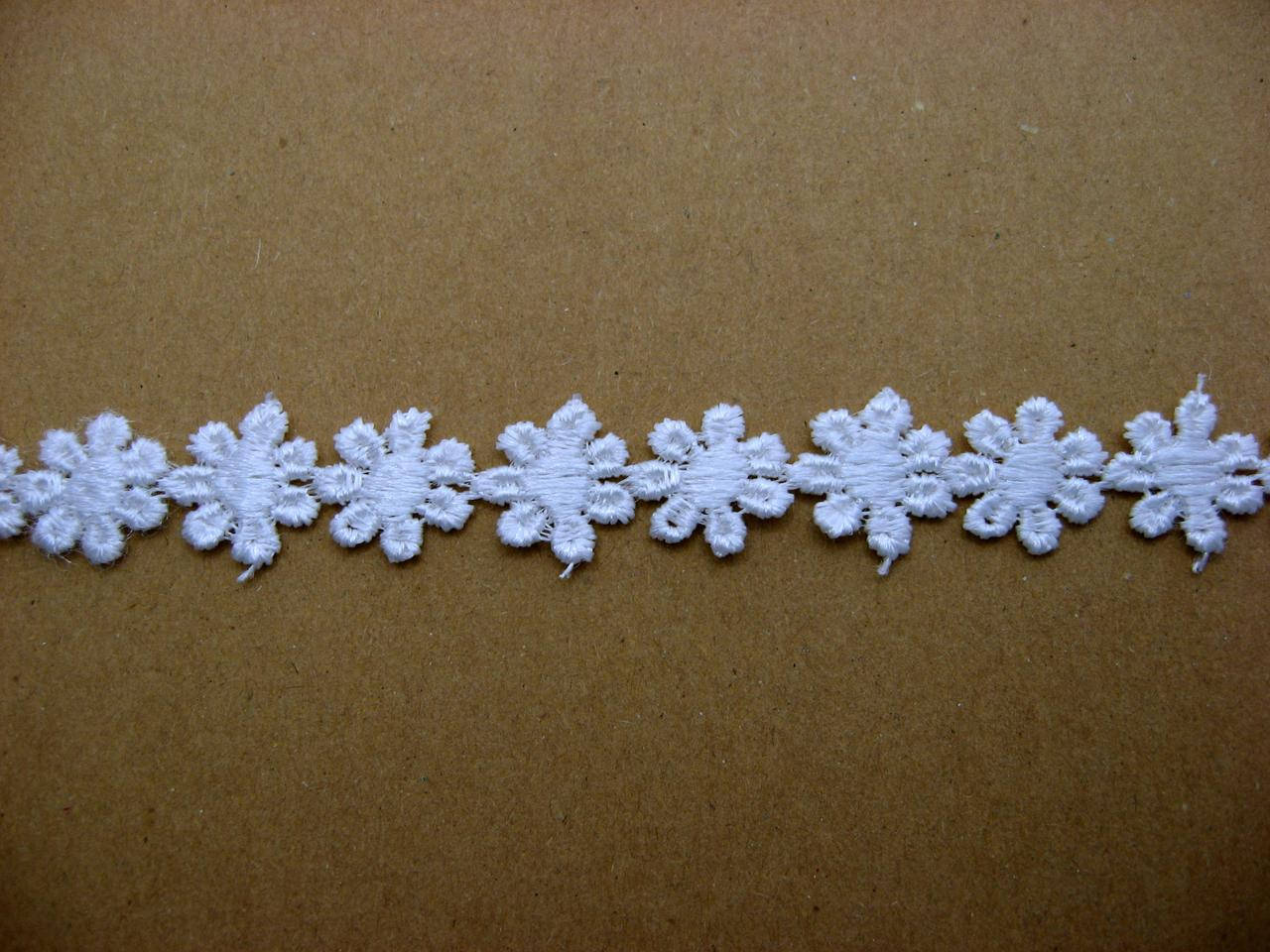 

Мереживо молочне, ромашка маленька, 13 мм, Белый