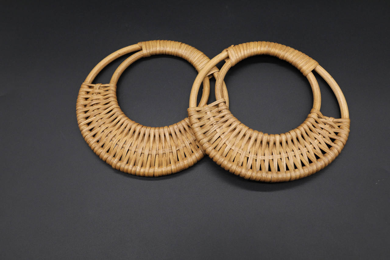 

Деревянный фермуар. Цвет коричневый. 16см