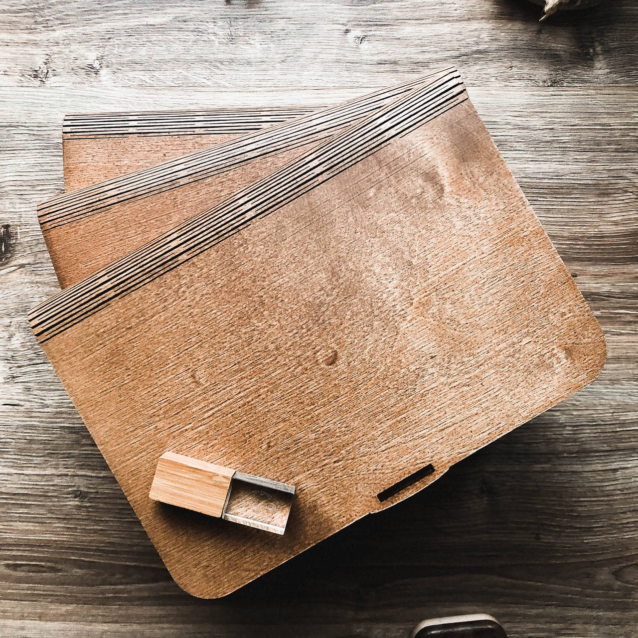 

Коробочка деревянная Flex под фото 15х21 орех