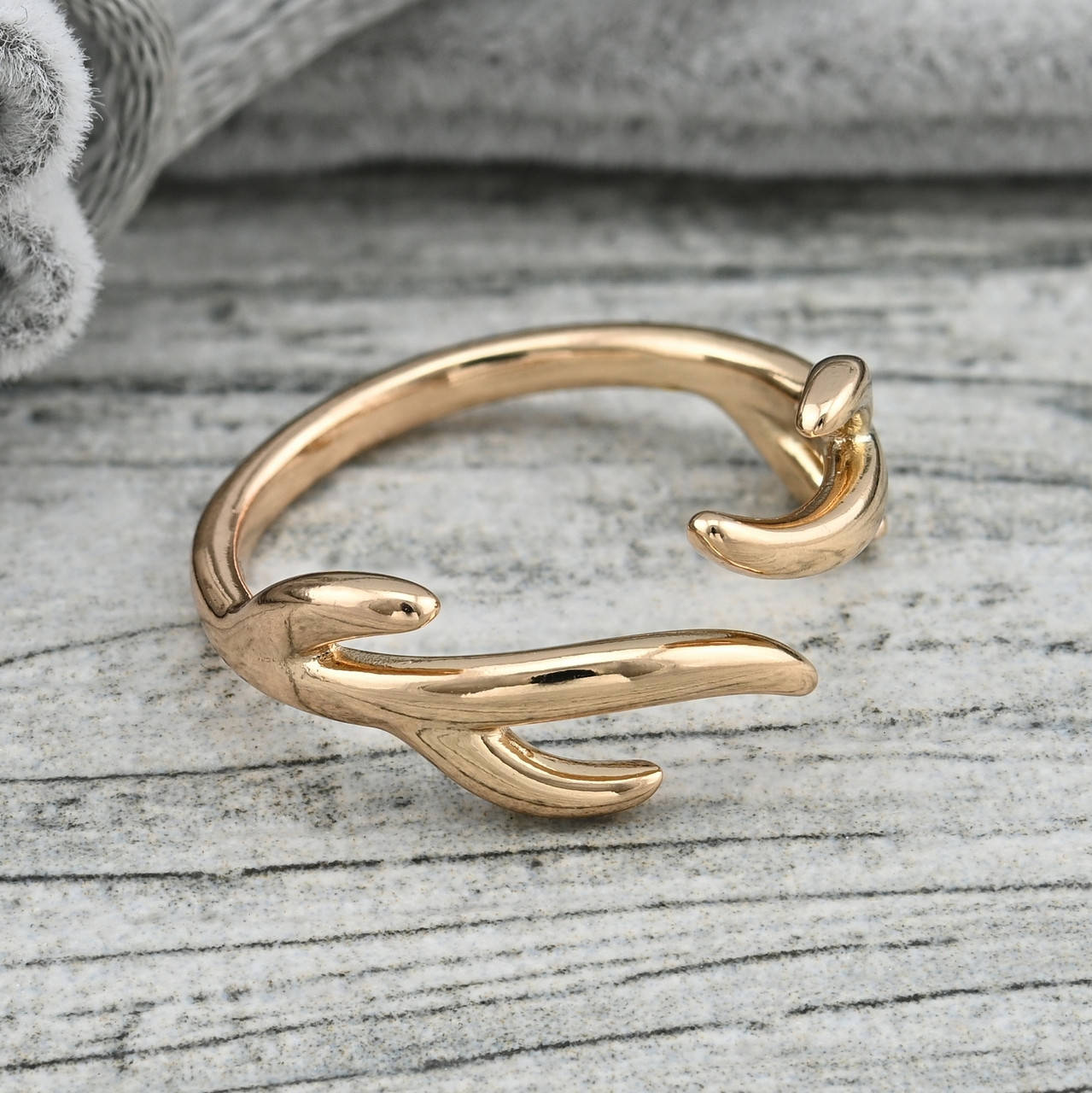 

Кольцо 35928 ширина 8 мм позолота 18К размер 16-17