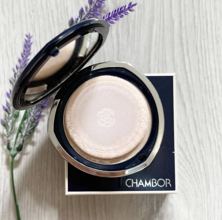 

Chambor Пудра компактная с запасным блоком Silver Shadow Compact Powder 32г