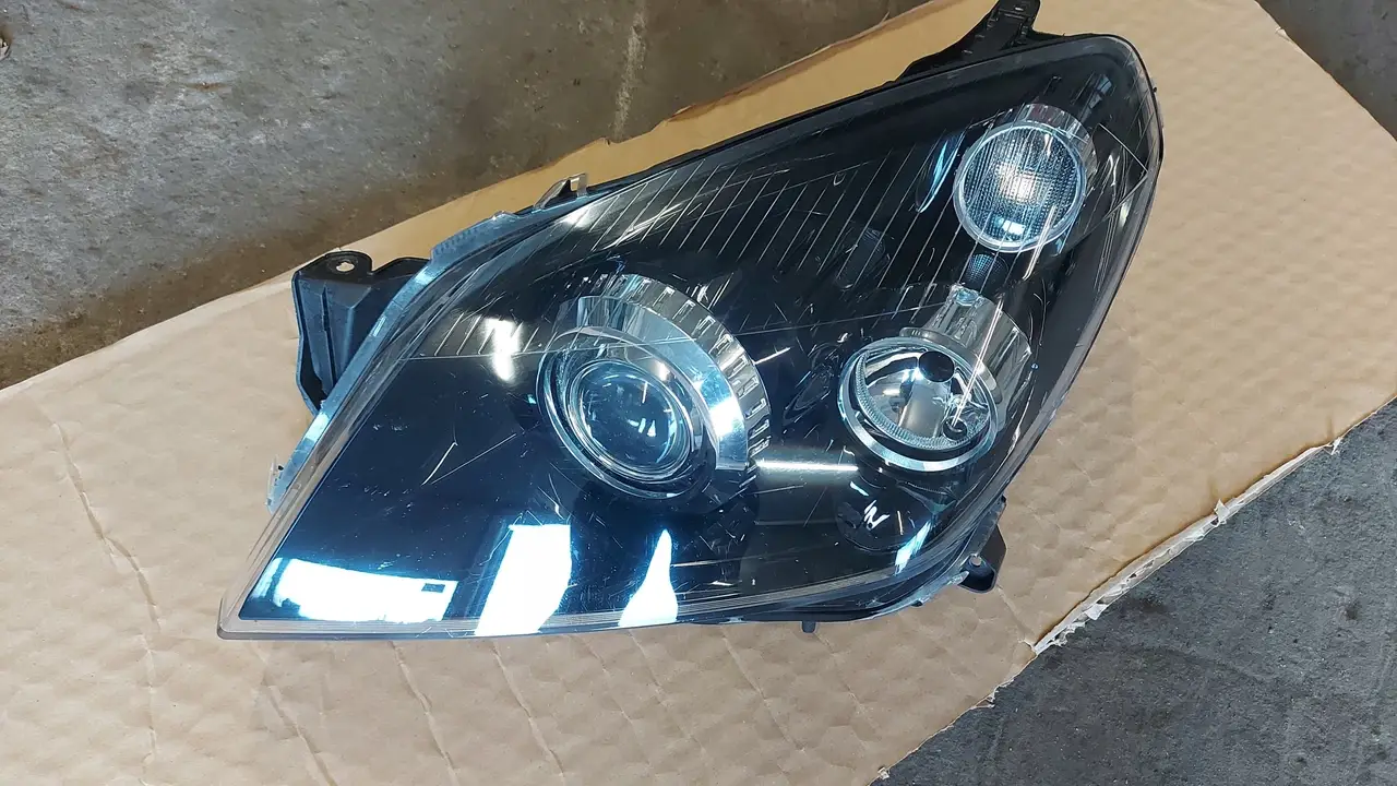 

Фара ASTRA III H BI-XENON SKRETNY Ліва под заказ 2-4 дн