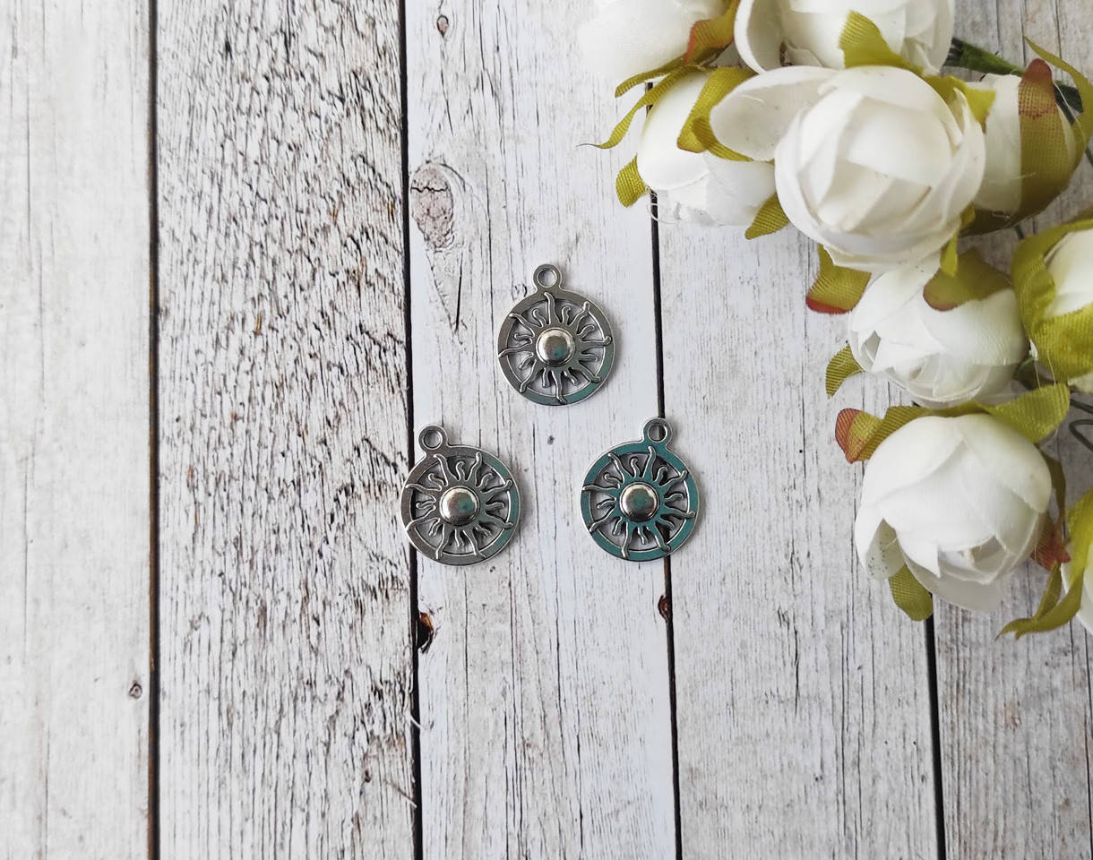 

Металлическая подвеска "Солнце". 1 шт