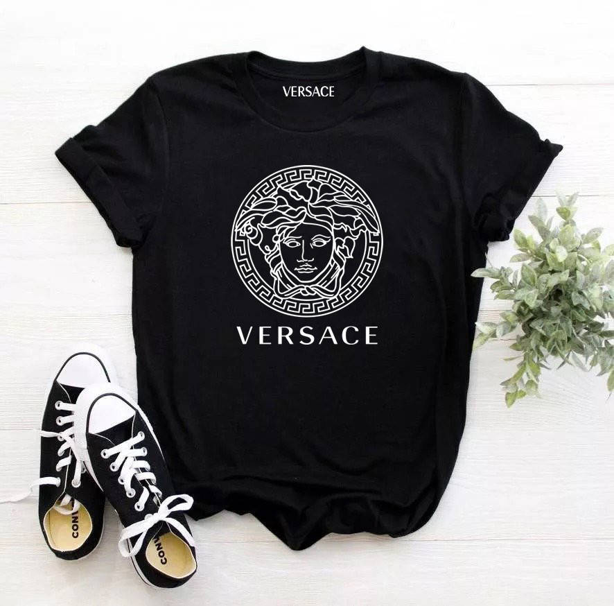 

Женская футболка Versace чёрная Версаче, Черный