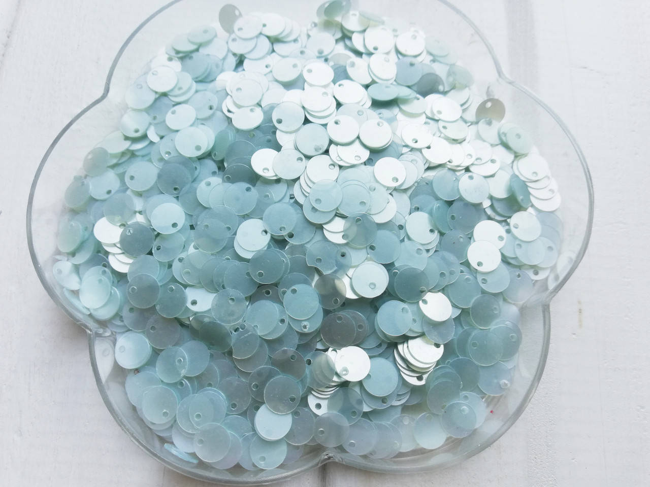 

Паєтки 6 мм з отвором збоку 5 г Pale Pastel Blue Індія