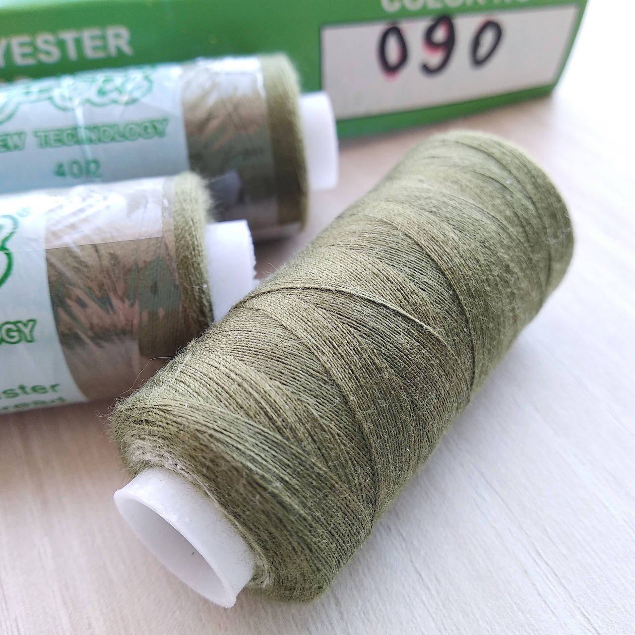 

Нитки Peri №40 котушка 400 ярд, хакі (090), Хаки