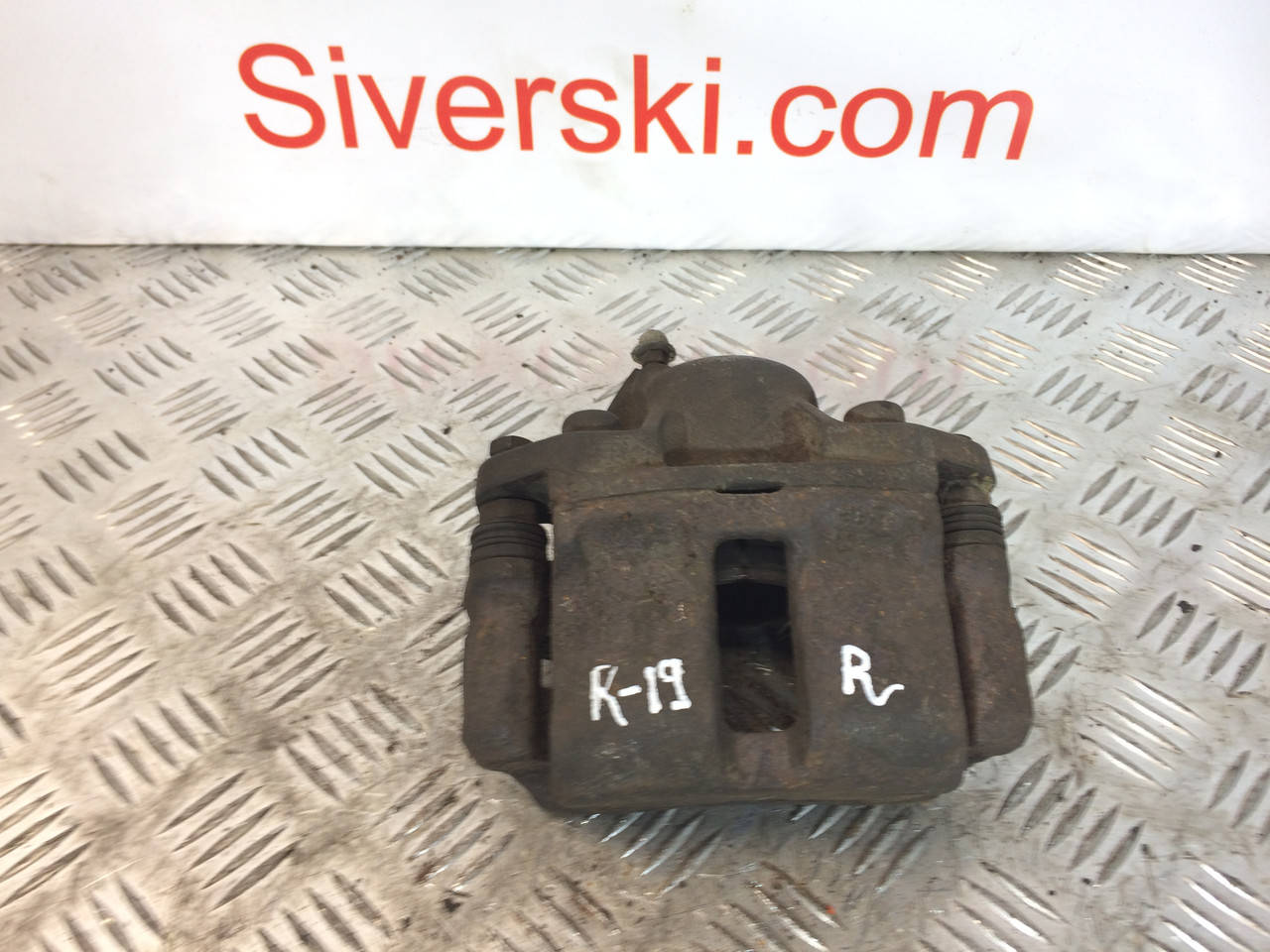 

Суппорт правый передний Renault 19 БЕНЗИН