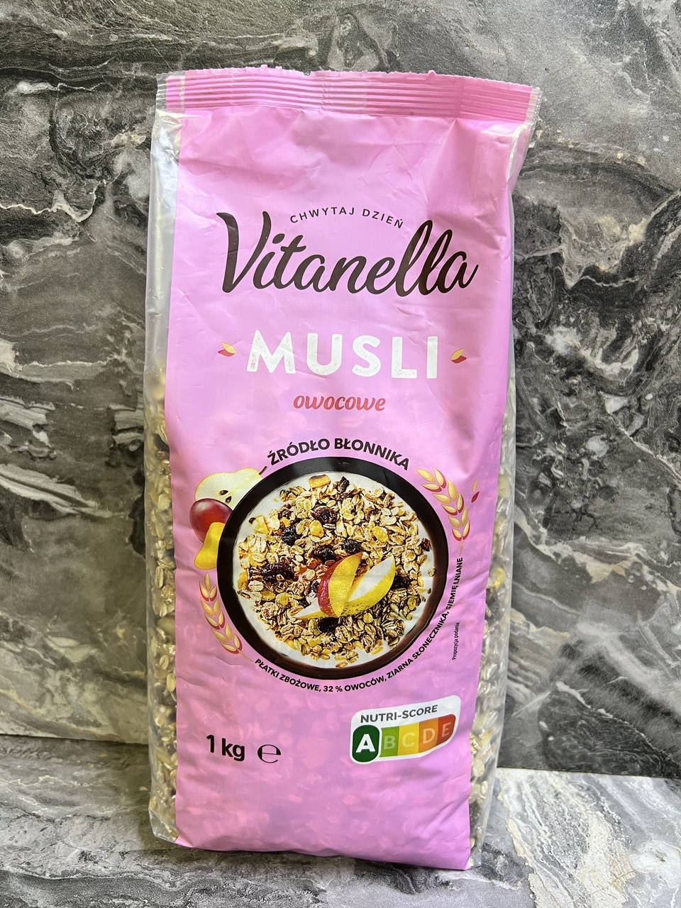

Мюсли Vitanella с фруктами 1000 грм