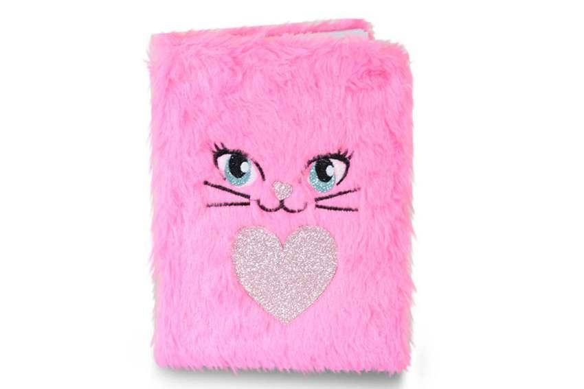 

Блокнот меховый ООПТ Кошка с сердечком 80 л 19х14 см арт. 5130