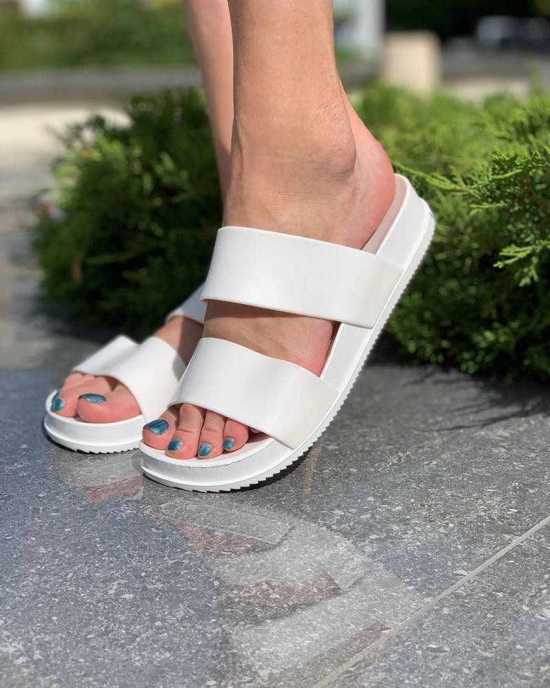 

Женские Шлепки белые