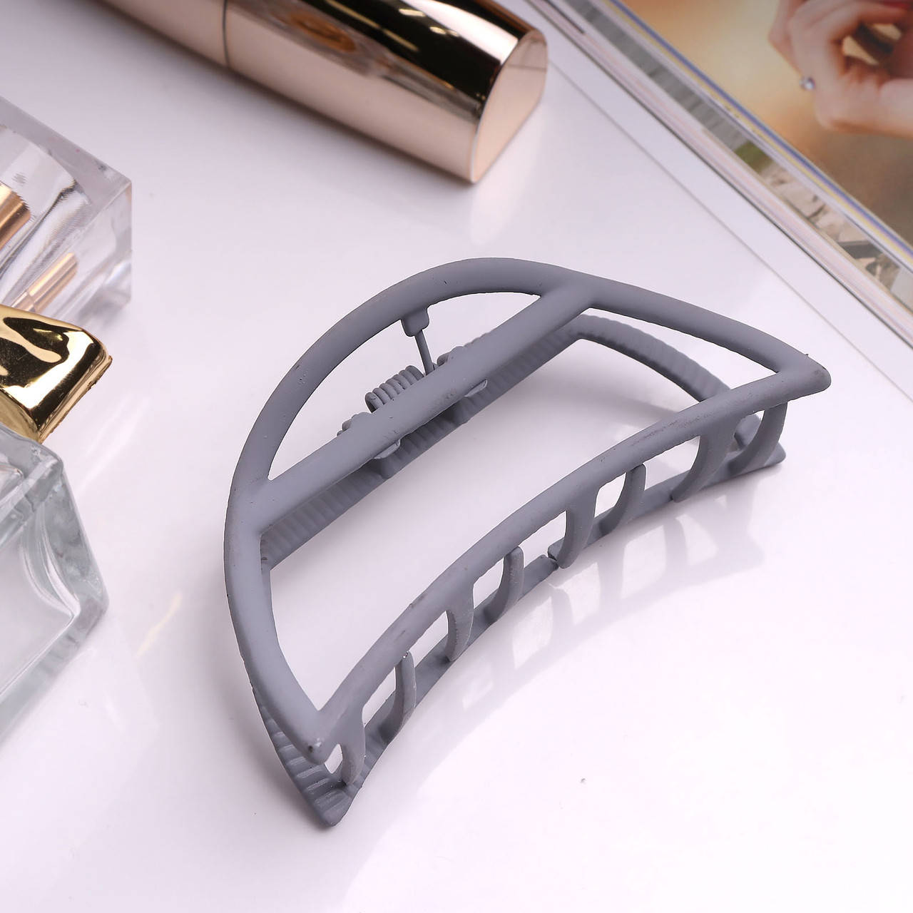 

Заколка краб металлический в стиле "Минимализм"., Светло-серый