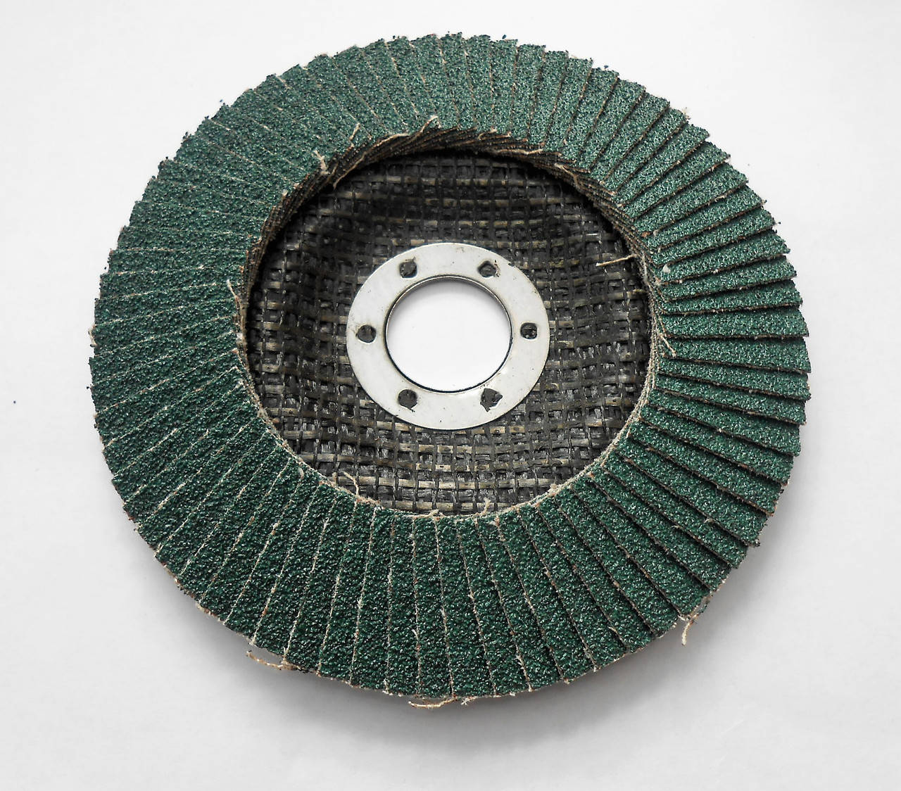 

КЛТ Спрут корунд циркония по нержавейке 125х22.23 мм Р36