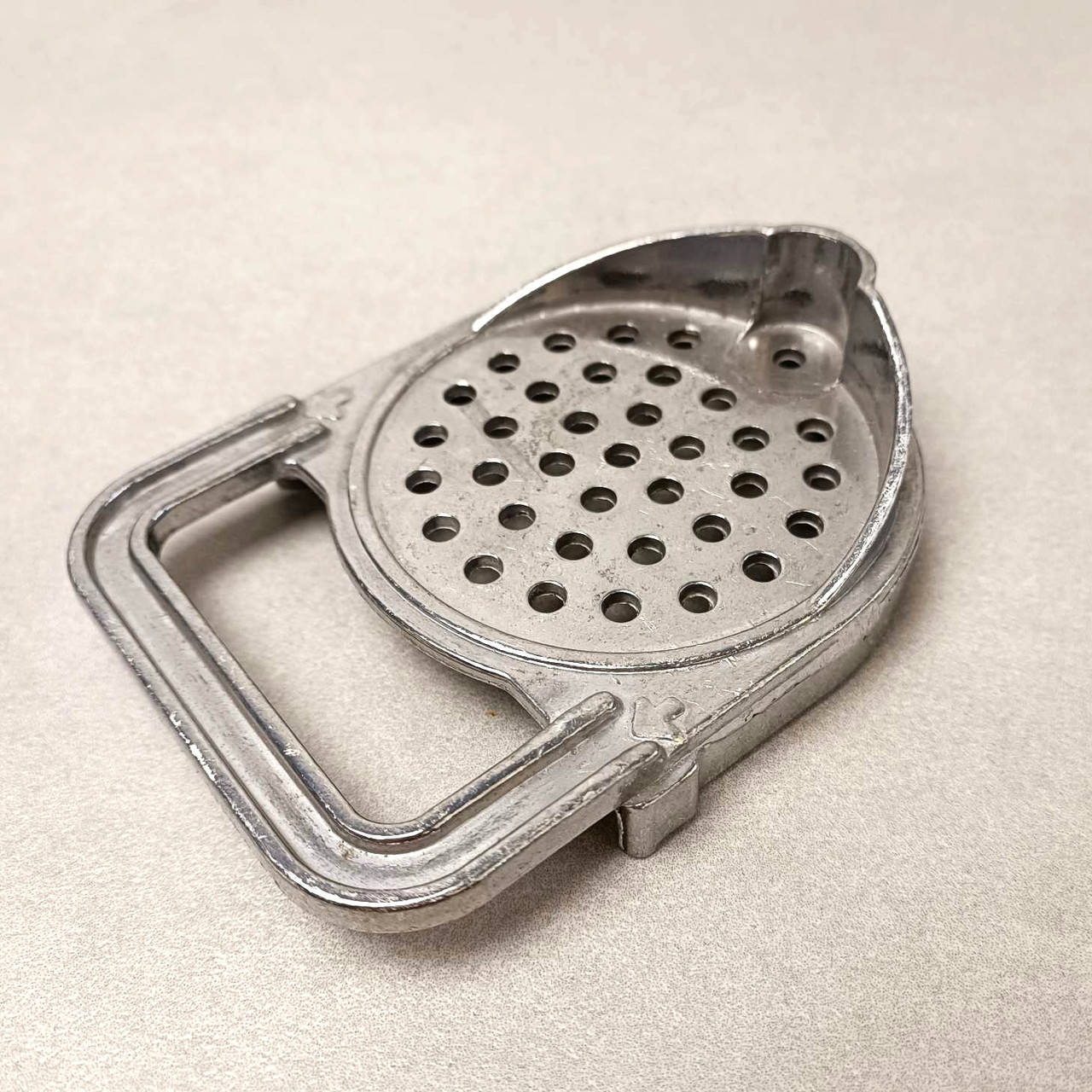 

Алюминиевая крышка-насадка для слива жидкости из банки, Серый