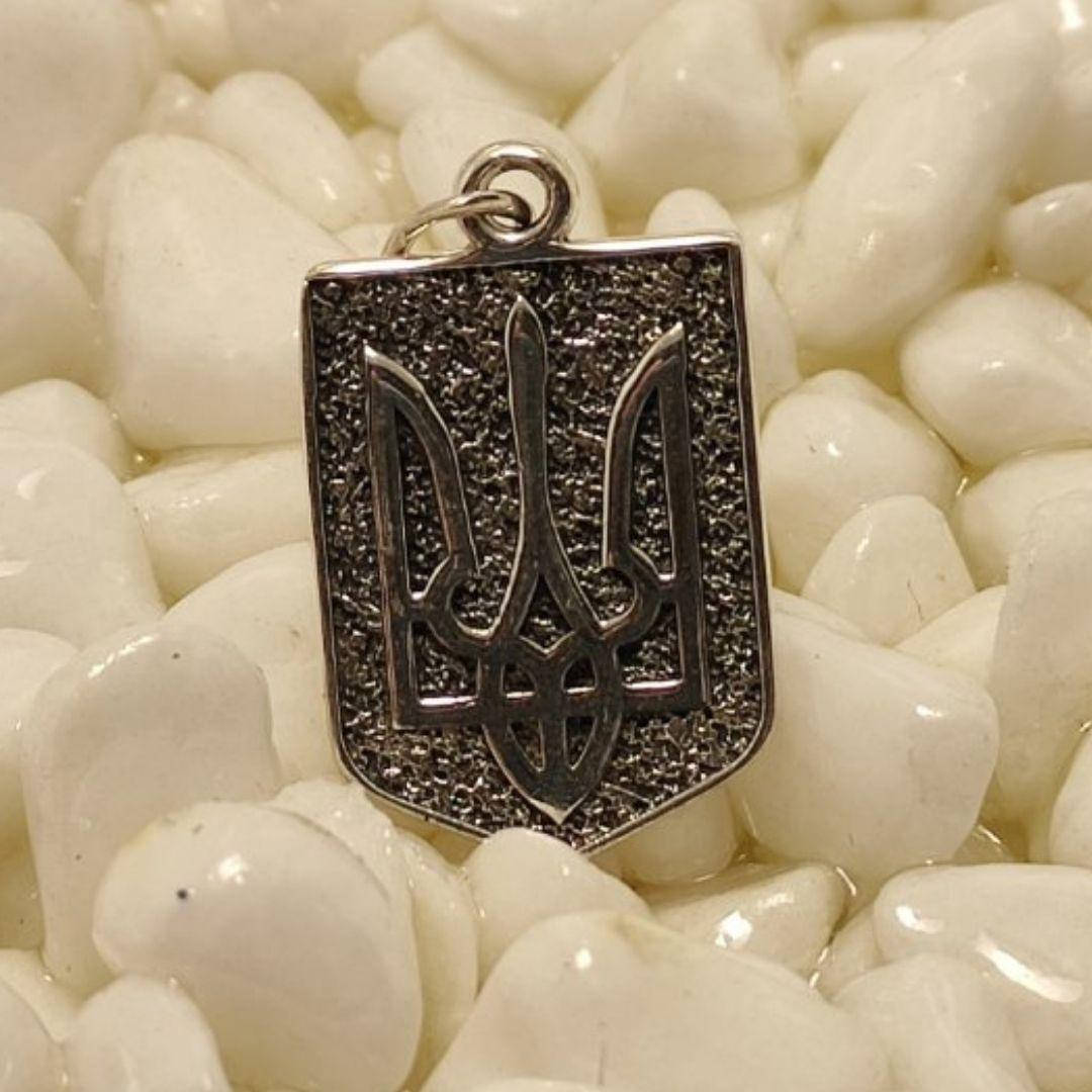 

Серебряный кулон национальный Герб Украины - подвес из серебра 925 пробы с украинской символикой