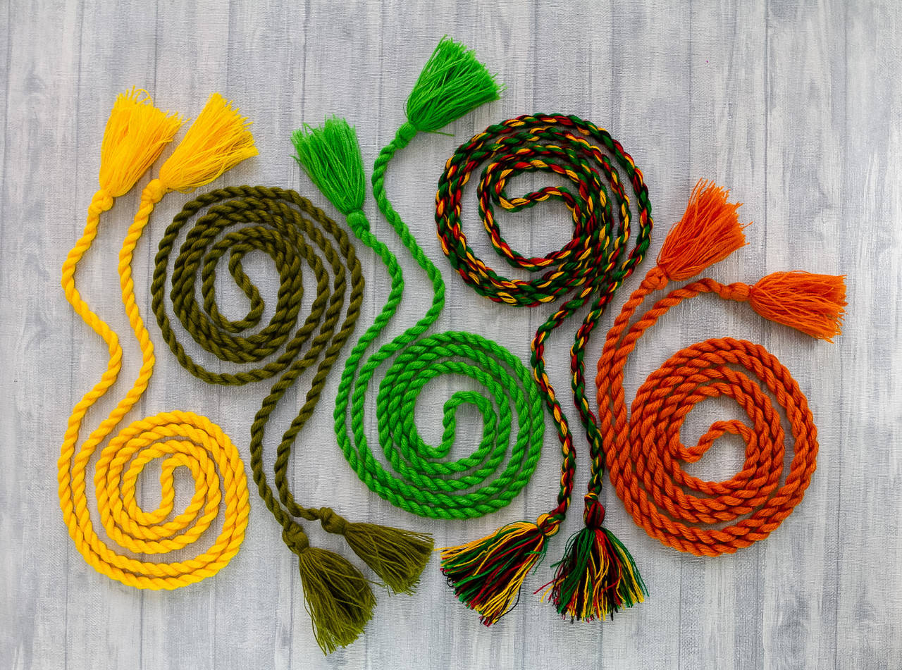 

Пояс плетений кольоровий.