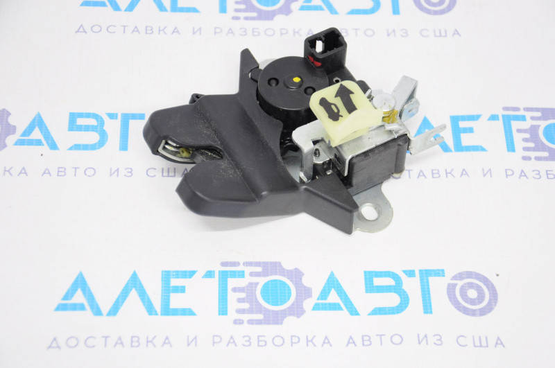 

Замок крышки багажника Hyundai Sonata 11-15 812303Q000 Хендай Соната 2011-2015