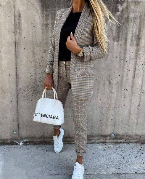 

Костюм женский брючный в клетку , женский стильный костюм пиджак + брюки в клеточку