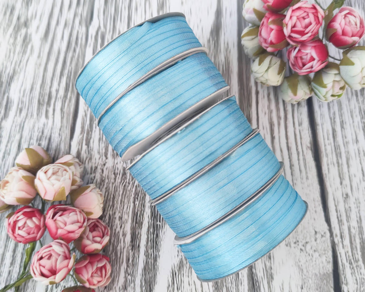 

Лента атласная голубой 0,3 см (91 метр)