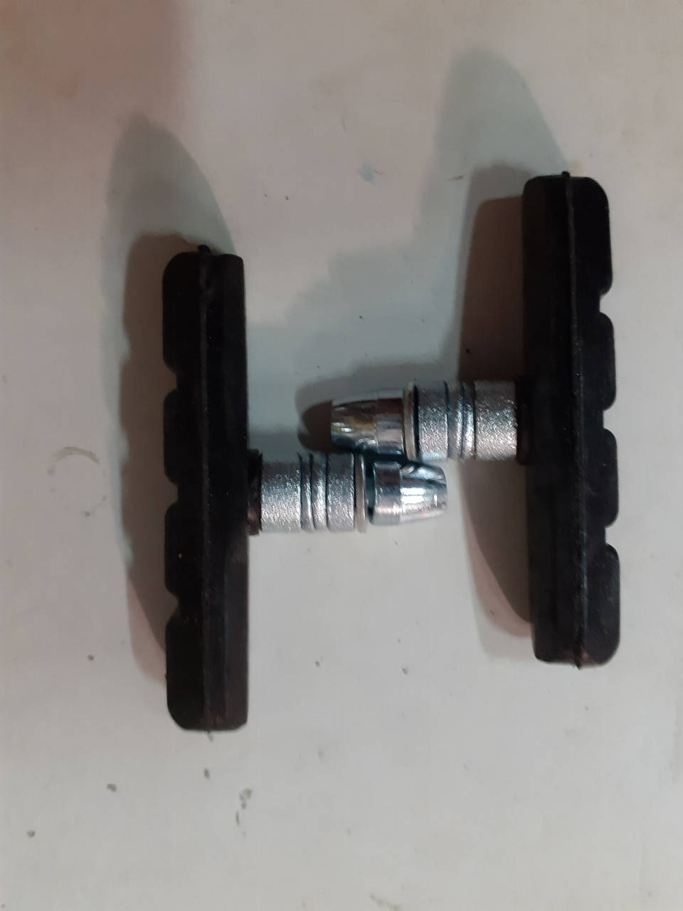 Колодки велосипедные винтовые