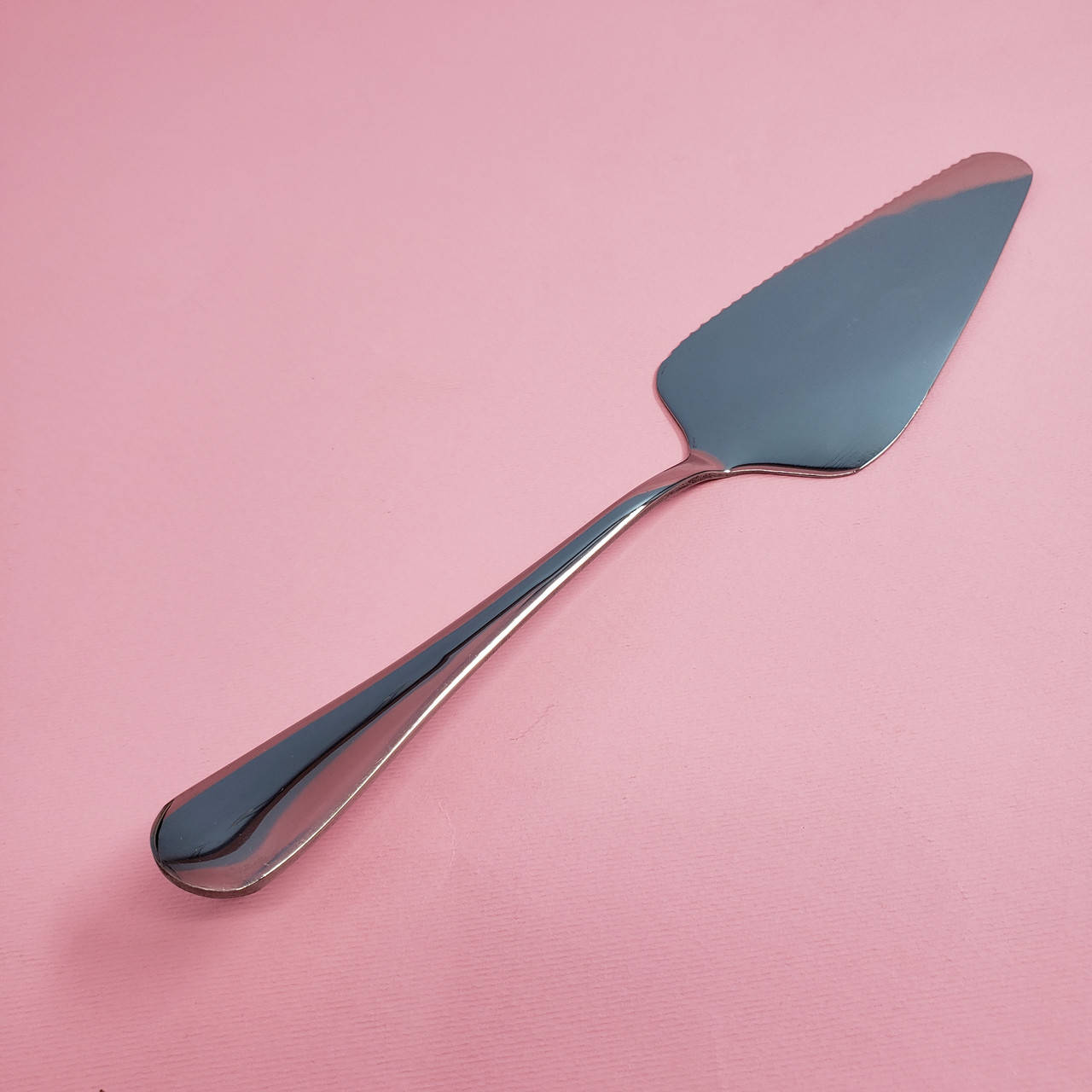 

Металлическая лопатка для подачи десерта