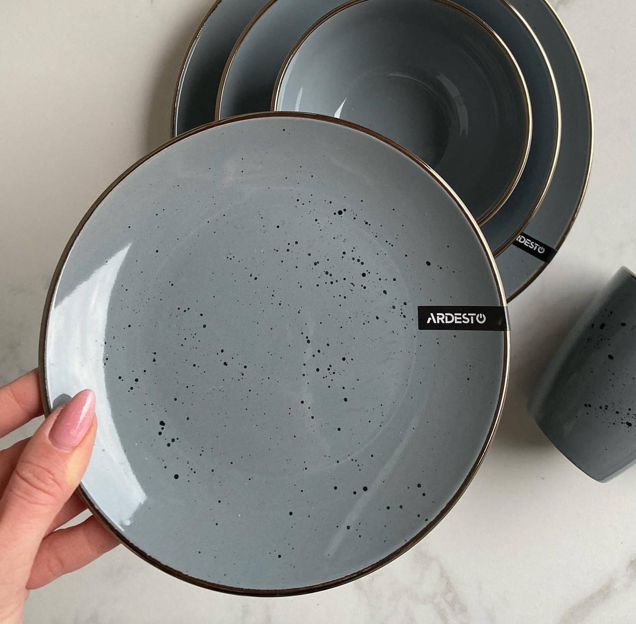 

Тарелка керамическая обеденная серая Ardesto Grey 19 см AR2919GREY, Серый