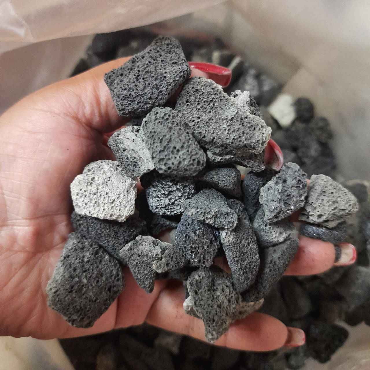 

Чёрное пеностекло HITORCHID «BLASS» BLACK GLASS, 1л (ручная фасовка)