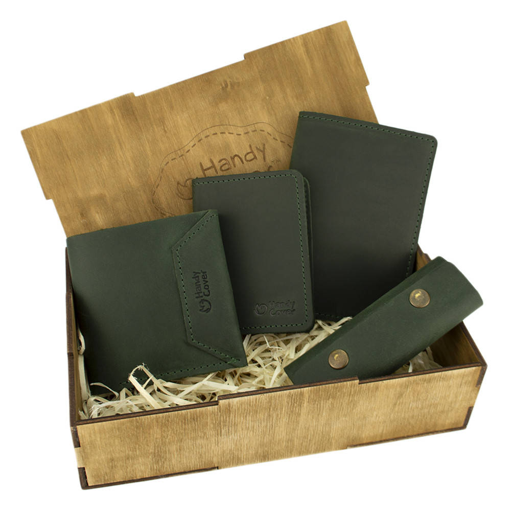 

Подарочный набор женский Handycover №44 (зеленый) кошелек, 2 обложки, ключница в коробке