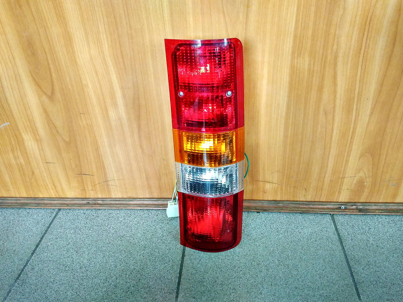 

Фонарь задний правый Газель (старый образец)