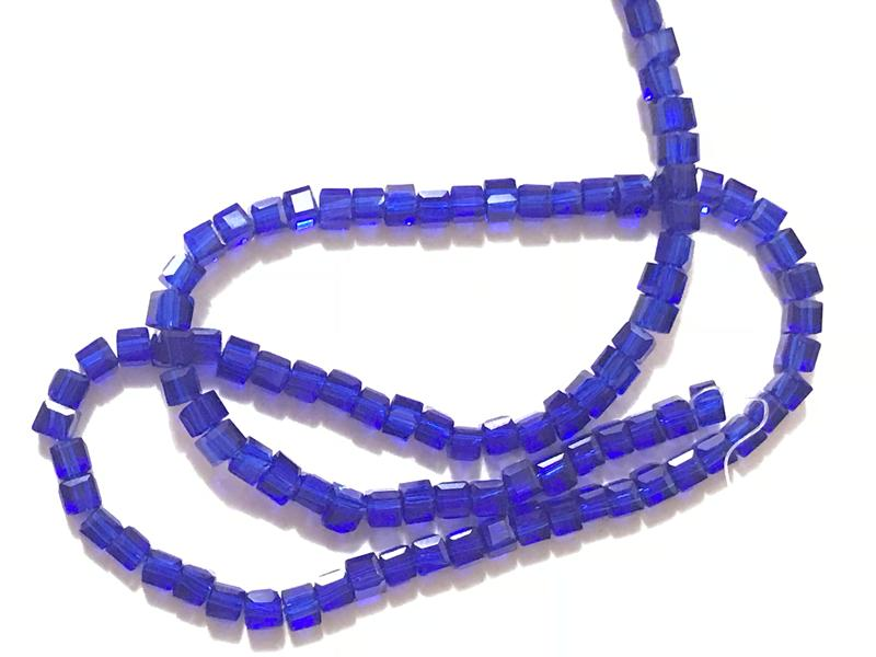 

Бусины на нитке Стекло кубики 2мм цвет синий (~200 бусин на нитке)