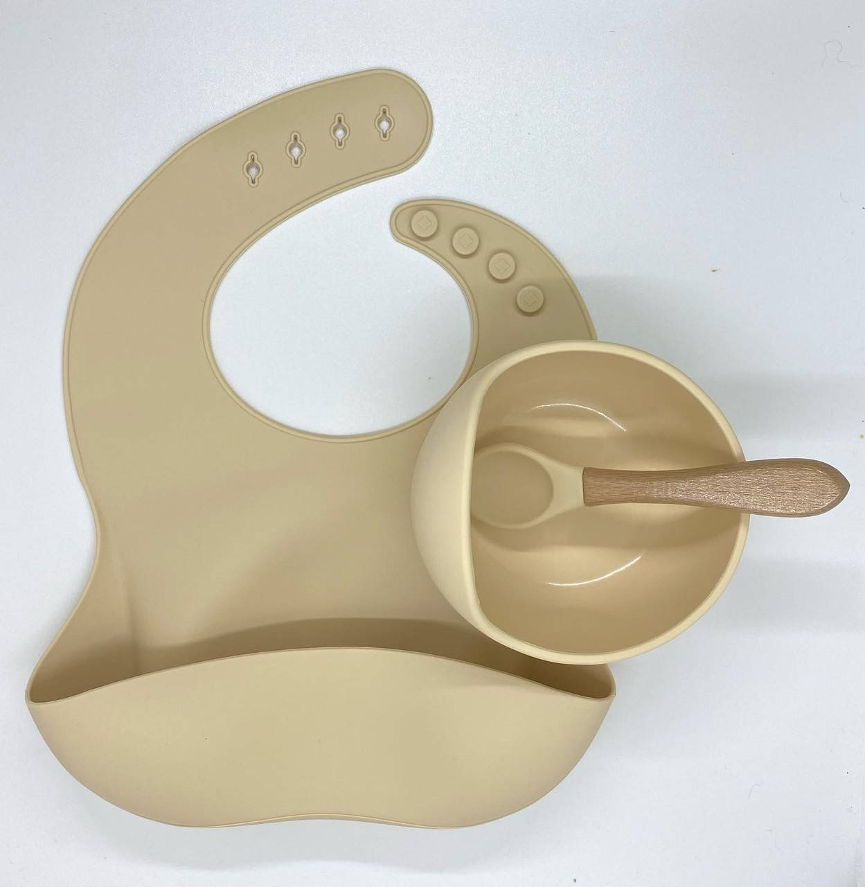 

Набор Силиконовая тарелка с ложкой и слюнявчик бежевый