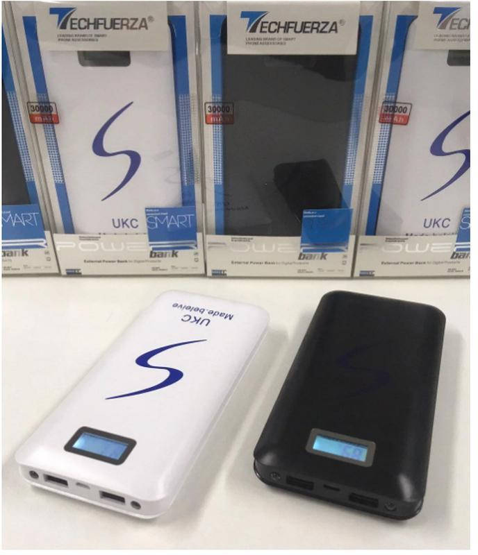

Зовнішній акумулятор Power Bank 30000 mAh UKC