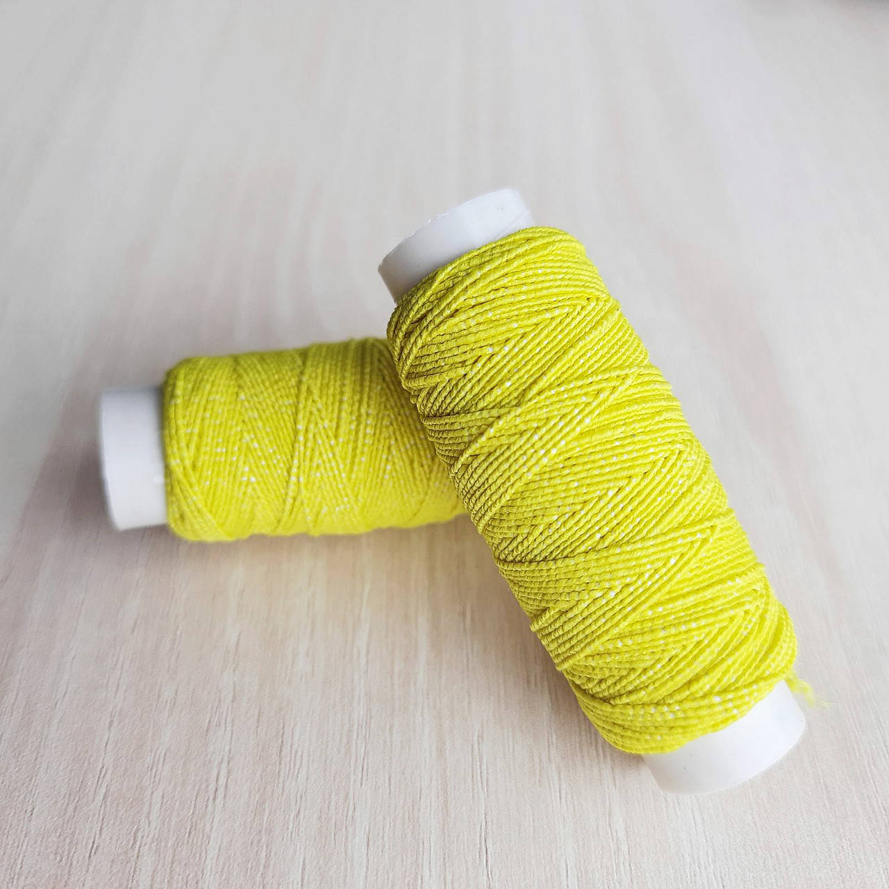 

Нитка-резинка жовта, Желтый