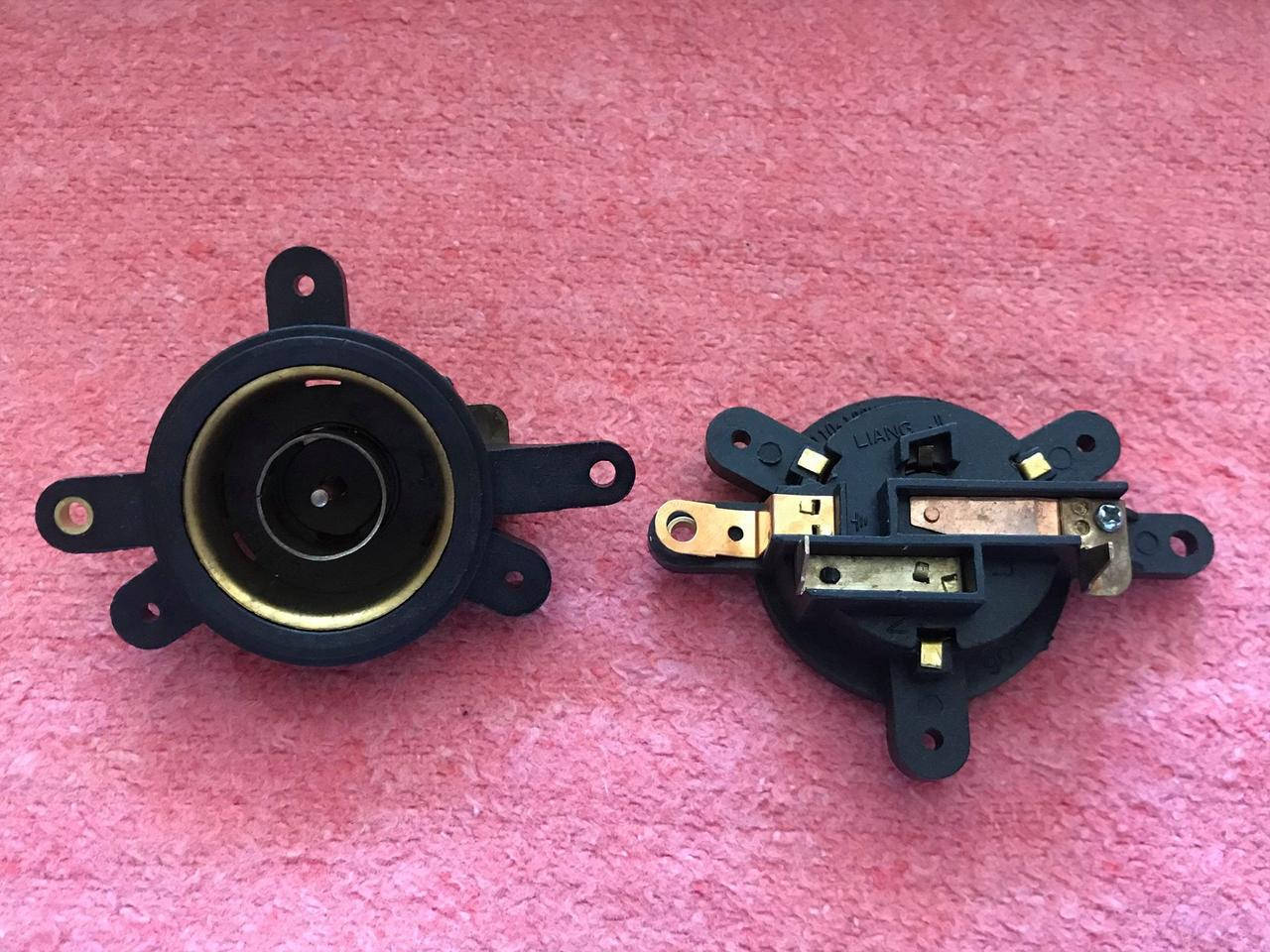 

Контакт для подставки чайника LJ-06 13A 230V